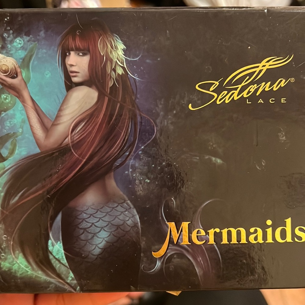 Colorful mermaid palette gently used.Super great pigment.Pickup available in LA